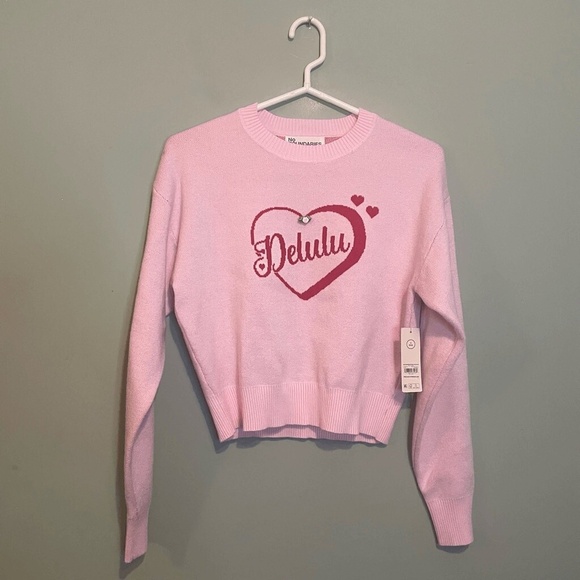 NWT No Boundaries Womens Delulu Conversational Printed Soft Pullover Pink Small‎ - Picture 1 of 7